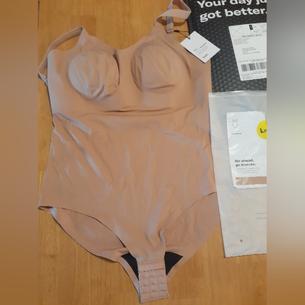 Knix LuxLift Bodysuit XL+ Nude Cavassa